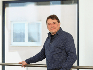 IT-Experte Carsten Jockel berät zur Schatten-IT im Mittelstand in Gießen.